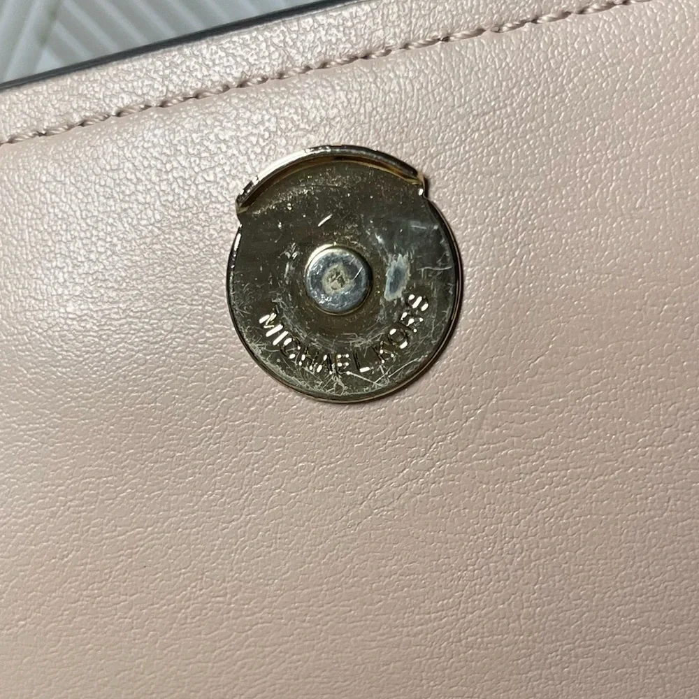 💯AUTHENTIC MICHAEL‎ KORS BACKPACK O20
